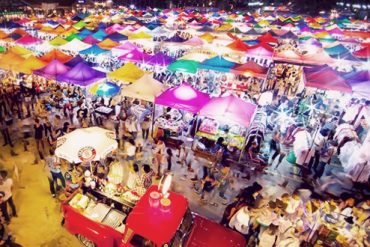 最近のタイ人がハマっている掘り出し物市