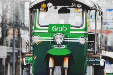 グラブ トゥクトゥク