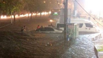 タイ東北部「コラート」で道路が冠水した様子