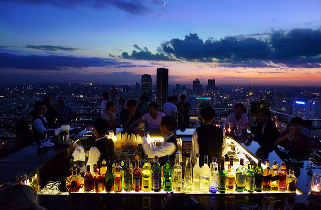 A cosmic atmosphere at the Moon Bar