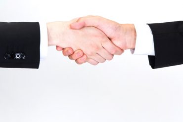 トランスコスモスとサハグループが提携