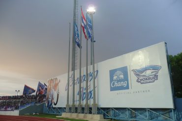 柏レイソルと戦うチョンブリーFC